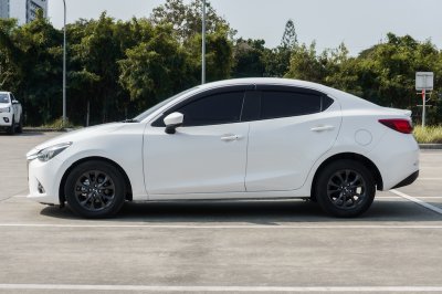 MAZDA 2 1.3 HIGH CONNECT ปี2019 (9กฎ9276)