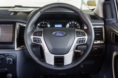 FORD RANGER DOUBLECAB 2.2 XLT HI-RIDER AT ปี2016 (5กน3896)