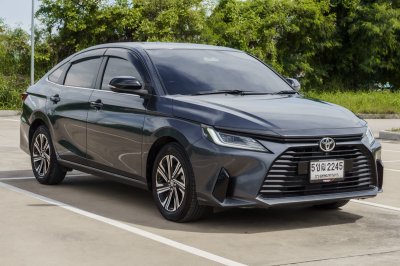 TOYOTA YARIS ATIV 1.2 PREMIUM LUXURY AT ปี 2023 (5ขฒ2245)