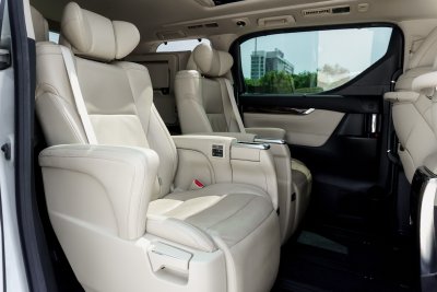 TOYOTA ALPHARD 2.5 HYBRID SRC AT ปี2019 (6ขฎ1841)