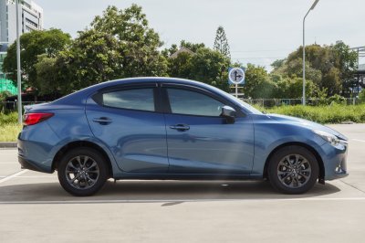 MAZDA 2 1.3 HIGH CONNECT AT ปี 2018 (8กญ4403)