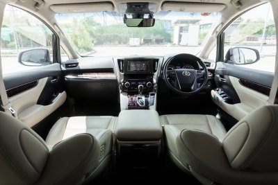 TOYOTA ALPHARD 2.5 HYBRID SRC AT ปี2019 (6ขฎ1841)