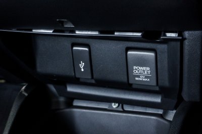 HONDA JAZZ 1.5 S MT ปี2015 จด2016 (5กค5798)