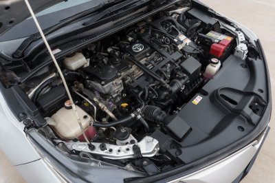 TOYOTA ALTIS 1.8 HV MID AT ปี2019 (9กพ4792)