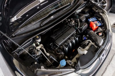 HONDA JAZZ 1.5 S MT ปี2015 จด2016 (5กค5798)