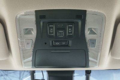 TOYOTA ALPHARD 2.5 HYBRID SRC AT ปี2019 (6ขฎ1841)