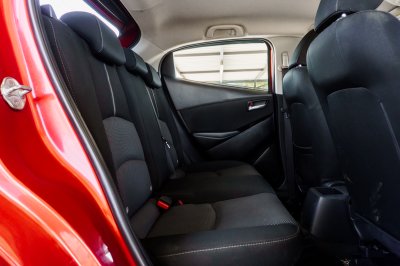 MAZDA 2 1.3 SPORT HIGH CONNECT ปี2018 (กธ4922)