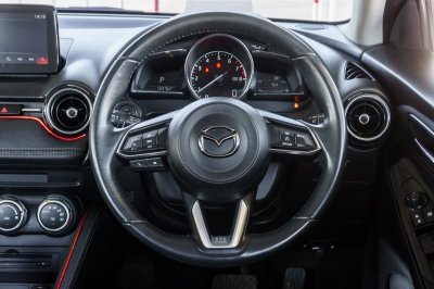 MAZDA 2 1.3 SPORT HIGH CONNECT ปี2018 (กธ4922)