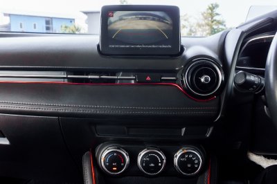 MAZDA 2 1.3 SPORT HIGH CONNECT ปี2018 (กธ4922)