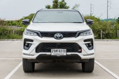 TOYOTA FORTUNER 2.8 GR SPORT 4WD ปี2022 (2ขศ6210)