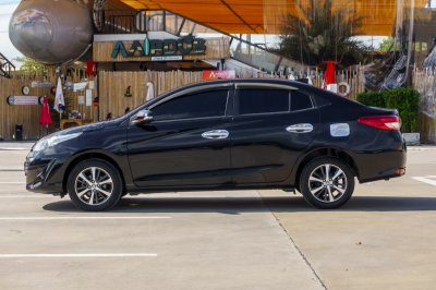 TOYOTA YARIS ATIV 1.2 S+ ปี2019 (8กฮ6513)