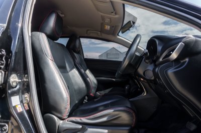 TOYOTA YARIS ATIV 1.2 S+ ปี2019 (8กฮ6513)