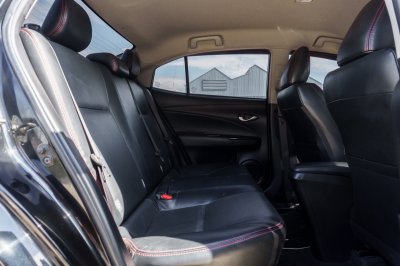 TOYOTA YARIS ATIV 1.2 S+ ปี2019 (8กฮ6513)