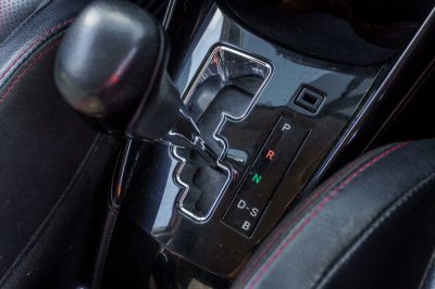 TOYOTA YARIS ATIV 1.2 S+ ปี2019 (8กฮ6513)