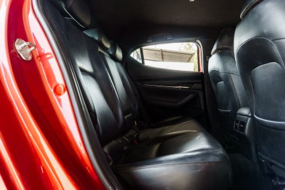 MAZDA 3 2.0 SP SPORT ปี2019 (กธ3270)