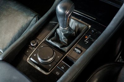 MAZDA 3 2.0 SP SPORT ปี2019 (กธ3270)