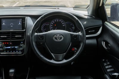 TOYOTA YARIS ATIV 1.2 SPORT ปี2021 (3ขก8731)