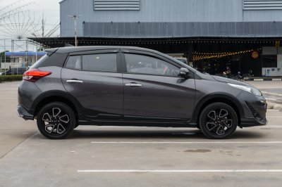 TOYOTA YARIS 1.2 HIGH CROSS ปี2020 (9กย2131)