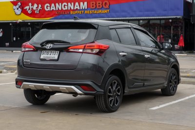 TOYOTA YARIS 1.2 HIGH CROSS ปี2020 (9กย2131)