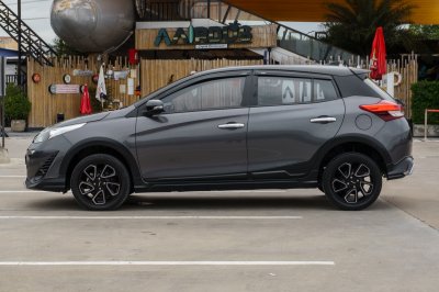 TOYOTA YARIS 1.2 HIGH CROSS ปี2020 (9กย2131)
