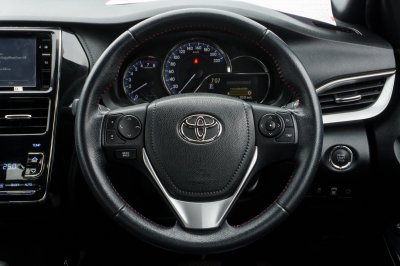 TOYOTA YARIS 1.2 HIGH CROSS ปี2020 (9กย2131)