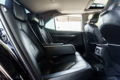 TOYOTA CAMRY 2.5 HEV PREMIUM LUXURY ปี2022 จด2023 (3ขร7630)