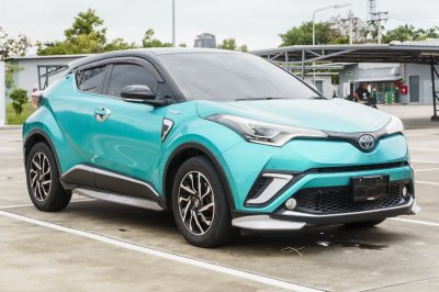 TOYOTA CH-R 1.8 HV HI ปี2018 จด2019