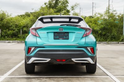 TOYOTA CH-R 1.8 HV HI ปี2018 จด2019