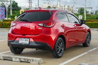 MAZDA 2 1.3 SPORT HIGH CONNECT AT ปี 2017 (7กง688)