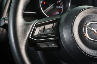 MAZDA 2 1.3 SPORT HIGH CONNECT AT ปี 2017 (7กง688)