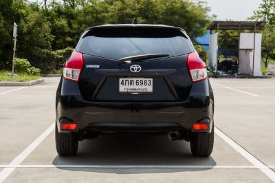 TOYOTA YARIS 1.2 J AT ปี 2015 (4กต6983)