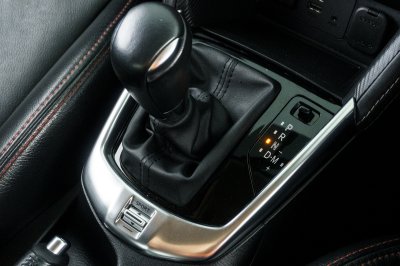 MAZDA 2 1.3 SPORT HIGH CONNECT AT ปี 2017 (7กง688)