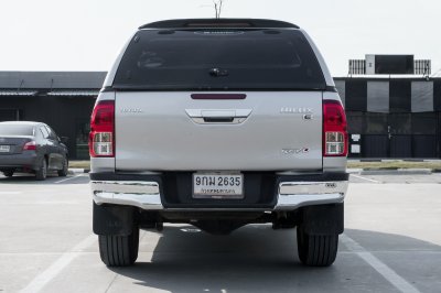 TOYOTA REVO DOUBLE CAB 2.4 PRERUNNER E AT ปี2020 (9กม2635)