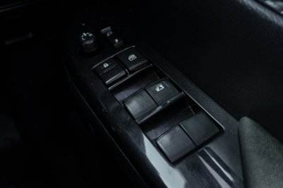 TOYOTA REVO DOUBLE CAB 2.4 PRERUNNER E AT ปี2020 (9กม2473)