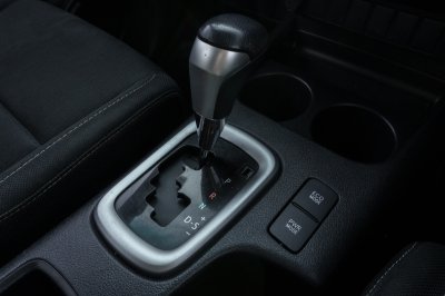 TOYOTA REVO DOUBLE CAB 2.4 PRERUNNER E AT ปี2020 (9กม2473)