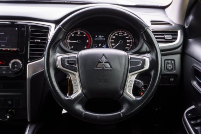 MITSUBISHI TRITON 2.4 GLS PLUS CAB4 AT ปี 2020 (1ขภ1474)