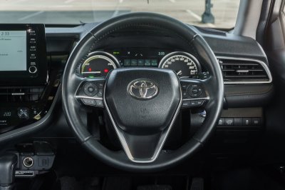 TOYOTA CAMRY 2.5 HEV PREMIUM ปี2022 (3ขน9472)