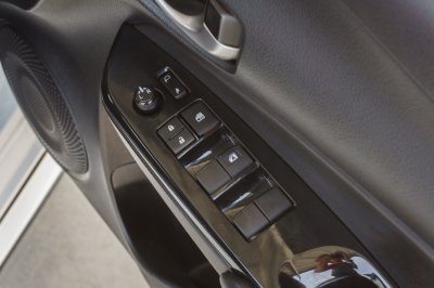 TOYOTA YARIS ATIV 1.2 S AT ปี 2018 (7กผ7996)