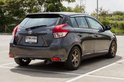 TOYOTA YARIS 1.2 J AT ปี 2015 (5กพ3484)