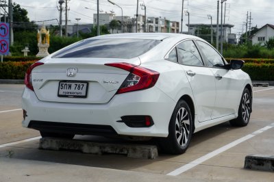 HONDA CIVIC 1.8 EL AT ปี 2016 (5กพ787)
