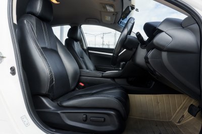 HONDA CIVIC 1.8 EL AT ปี 2016 (5กพ787)