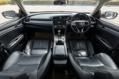 HONDA CIVIC 1.8 EL AT ปี 2016 (5กพ787)