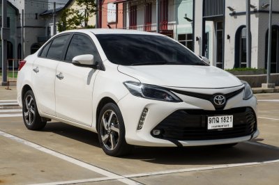 TOYOTA VIOS 1.5 HIGH AT ปี 2019 (9กฉ1821)