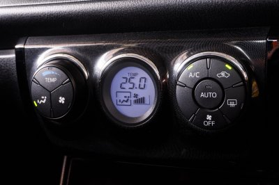 TOYOTA VIOS 1.5 HIGH AT ปี 2019 (9กฉ1821)