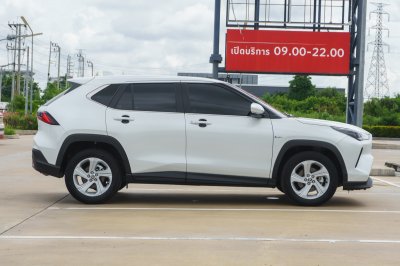 TOYOTA YARIS CROSS 1.5 HEV SMART AT ปี 2023 (5ขน7675)
