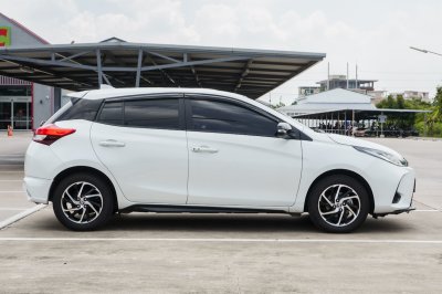 TOYOTA YARIS 1.2 SPORT PREMIUM AT ปี 2020 (1ขผ1436)