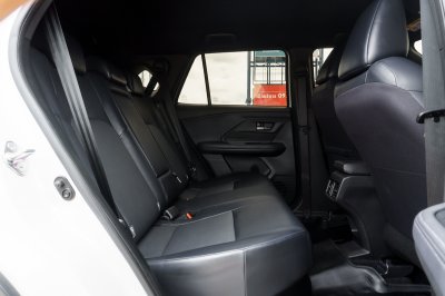 TOYOTA YARIS CROSS 1.5 HEV SMART AT ปี 2023 (5ขน7675)