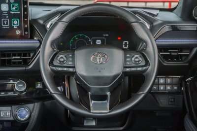 TOYOTA YARIS CROSS 1.5 HEV PREMIUM LUXURY ปี2024 (5ขฮ9749)