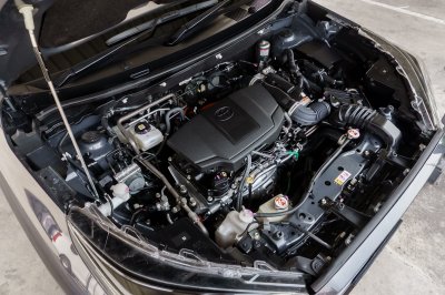 TOYOTA YARIS CROSS 1.5 HEV PREMIUM LUXURY ปี2024 (5ขฮ9749)