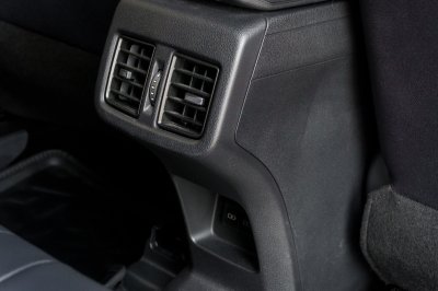 TOYOTA YARIS CROSS 1.5 HEV SMART AT ปี 2023 (5ขน7675)